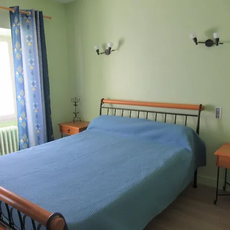 De Pareloup - L'echo Du * Canet-de-Salars