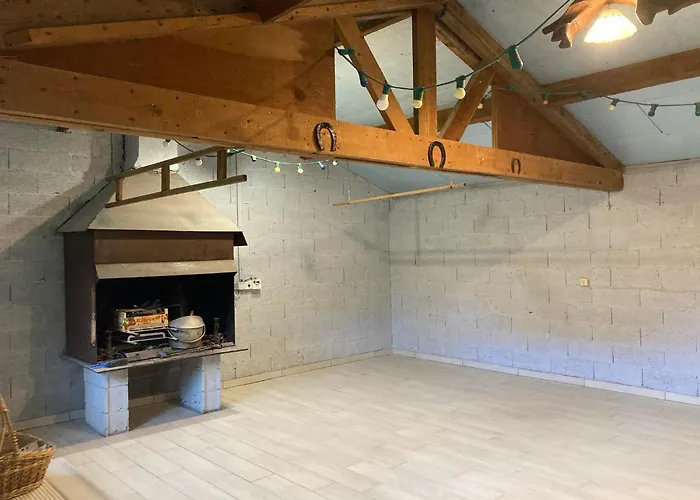 Semesterbostad De Pareloup - L'echo Du